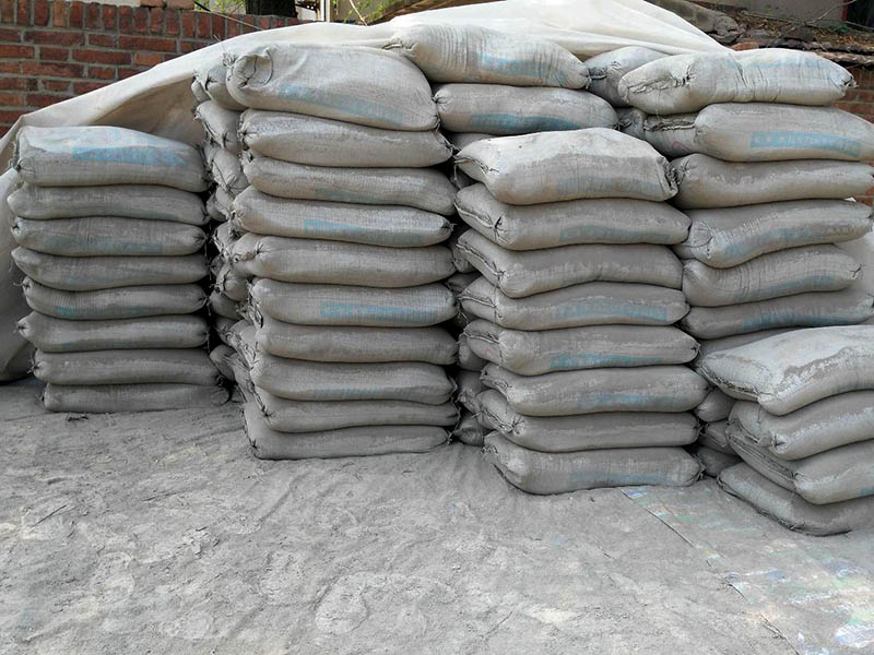 外墻涂料能不能當水泥用？